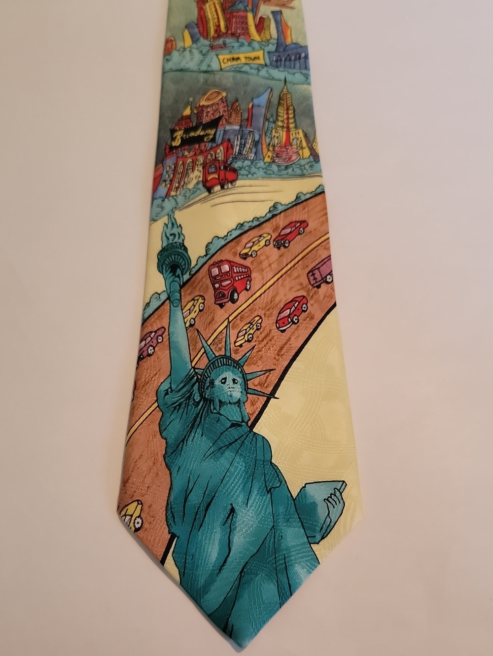 STUDUO 890 VINTAGE NECKTIE CELEBRATING NEW YORK CITY LANDMARKS